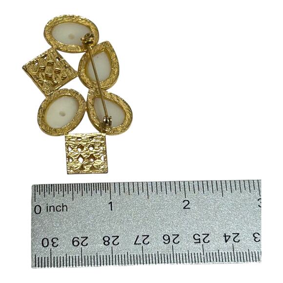 Vintage 1980s Faux Pearl Gold Tone Geometric Cluster Brooch - Picture 5 of 5
